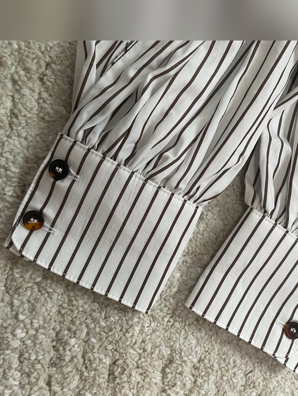 MarÁvic White blouse with stripes, knotted collar buttons and with tie, size S - Picture 7 of 8